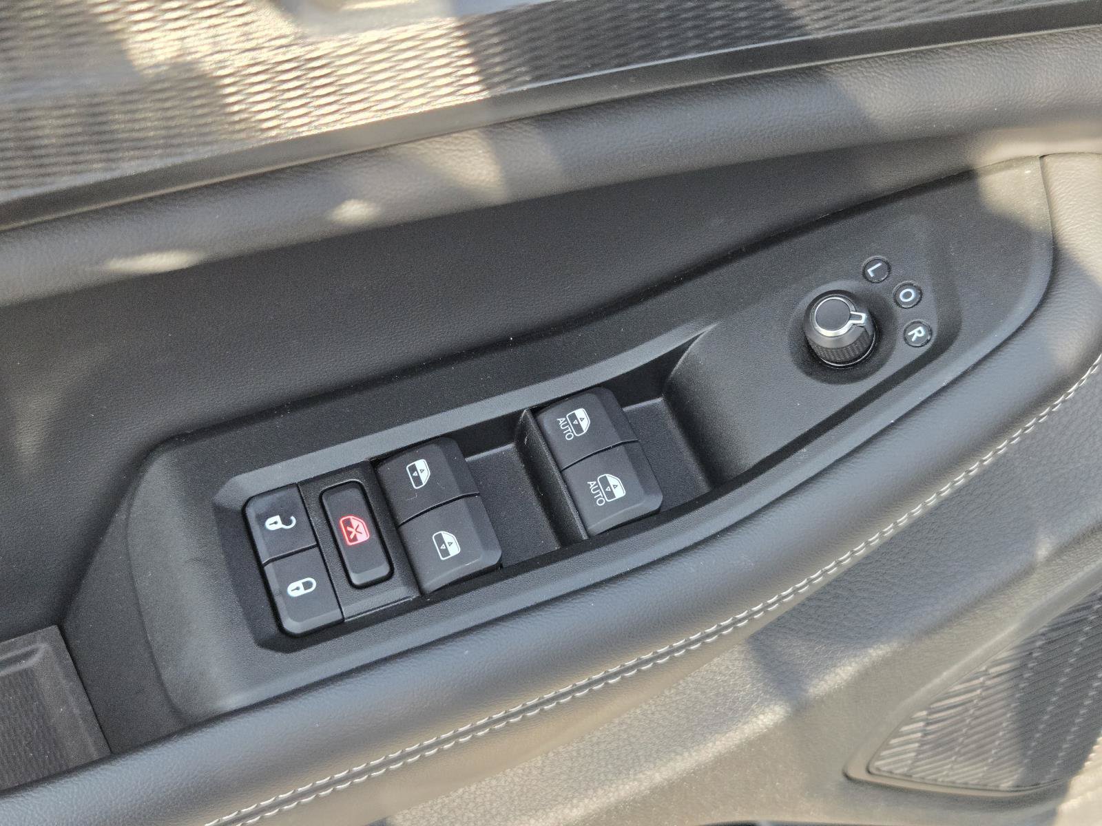 Used 2025 Jeep Grand Cherokee Laredo X RWD image 21