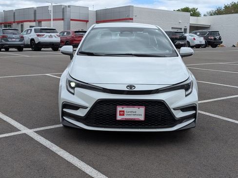 Used 2023 Toyota Corolla SE w/ Carpet Mat Package (TMS) FWD image 2