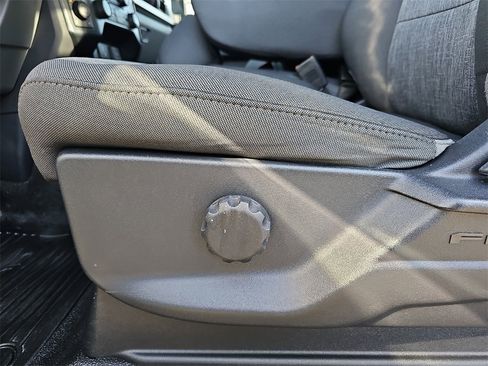 Used 2023 Ford F250 XL w/ XL Chrome Package image 25