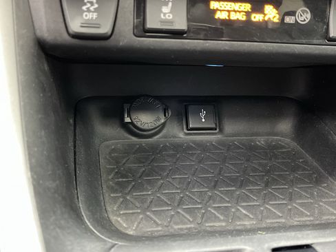 Used 2020 Toyota RAV4 XSE w/ XSE Grade Weather Package image 23