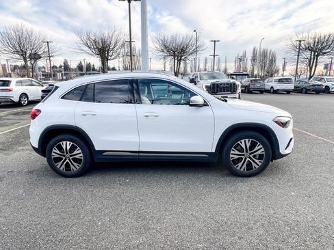 Used 2025 Mercedes-Benz GLA 250 4MATIC image 6