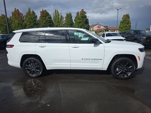 Used 2026 Jeep Grand Cherokee L Limited AWD/4WD image 6