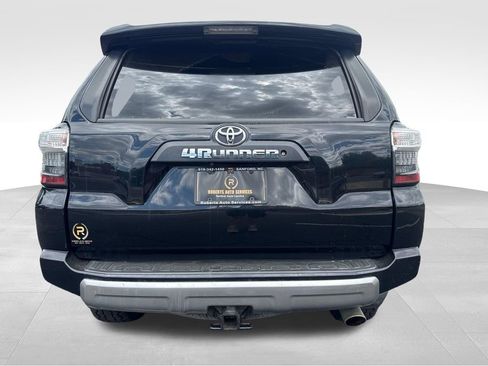 Used 2016 Toyota 4Runner Trail AWD/4WD image 4