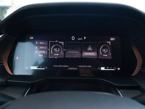 Used 2023 Jeep Grand Cherokee Altitude AWD/4WD image 19