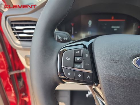 New 2025 Ford Escape SE image 12