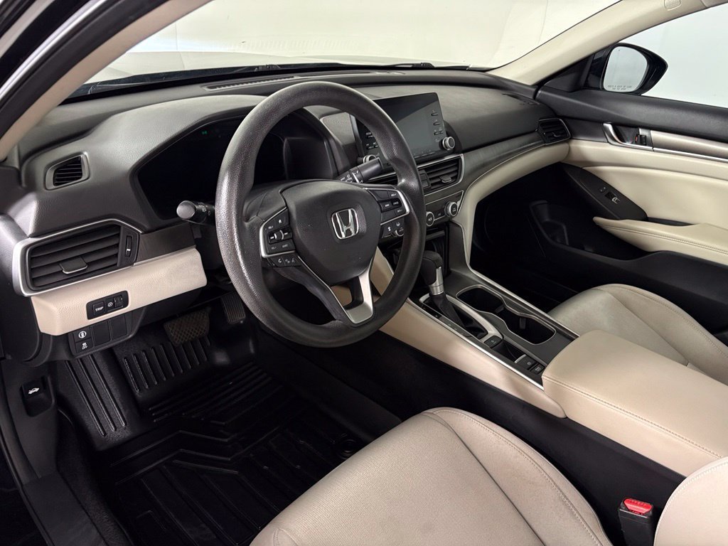 Used 2018 Honda Accord LX image 16