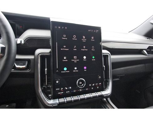 Used 2026 GMC Yukon XL Elevation w/ Elevation Premium Package image 10