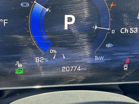 Used 2024 Chevrolet Blazer EV LT AWD/4WD image 31