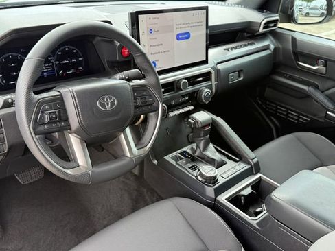 Used 2024 Toyota Tacoma TRD Off-Road AWD/4WD image 10