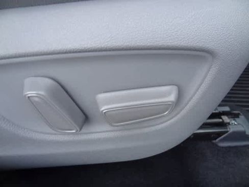 Certified 2020 Toyota Highlander Limited image 26