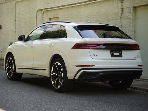 Used 2021 Audi Q8 Premium Plus w/ Premium Plus Package AWD/4WD image 5