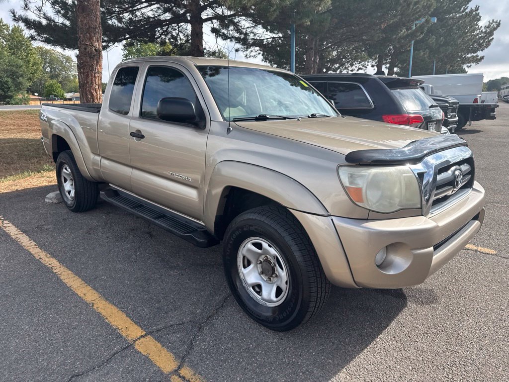 Used 2005 Toyota Tacoma 4x4 Access Cab w/ SR5 Pkg #3 image 5