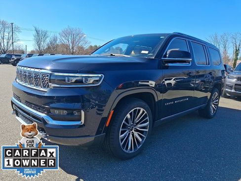 Used 2022 Jeep Grand Wagoneer Series III w/ HD Trailer Tow Package image 3
