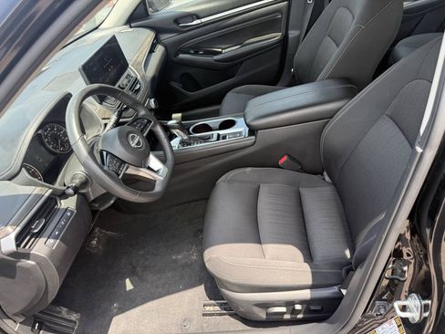 Used 2023 Nissan Altima 2.5 SV w/ SV Premium Package AWD/4WD image 18