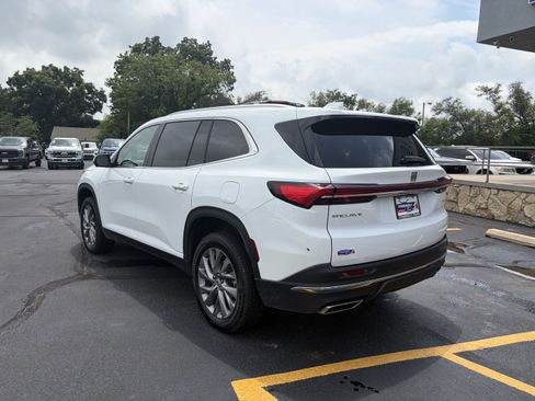 Used 2025 Buick Enclave Preferred FWD image 7