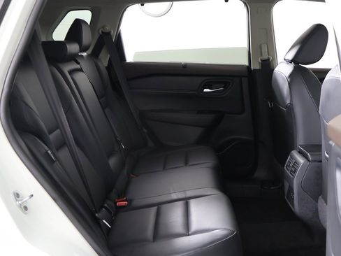 Used 2023 Nissan Rogue SV w/ SV Premium Package image 30