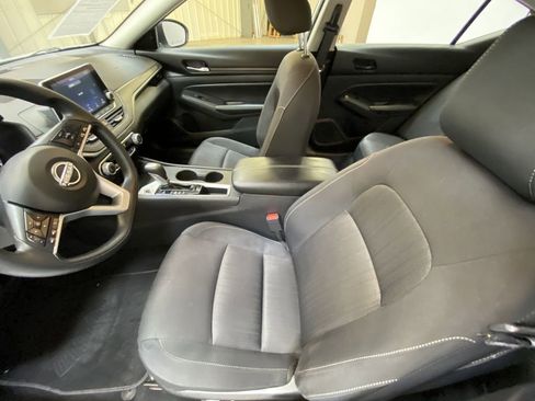 Used 2025 Nissan Altima 2.5 SV FWD image 20