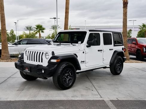 Used 2023 Jeep Wrangler Sport image 4