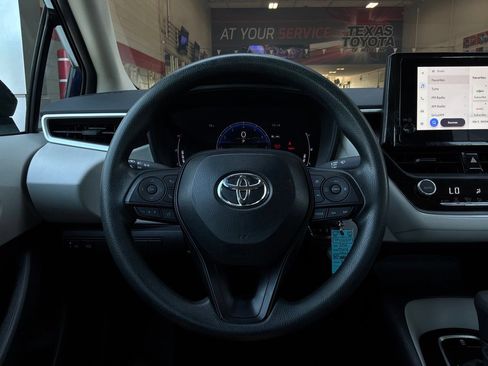 Used 2026 Toyota Corolla LE FWD image 29
