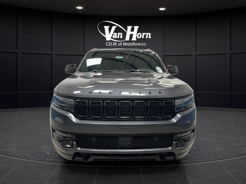 Used 2024 Jeep Wagoneer L Series II AWD/4WD image 2