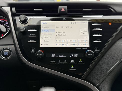 Used 2020 Toyota Camry XSE image 26