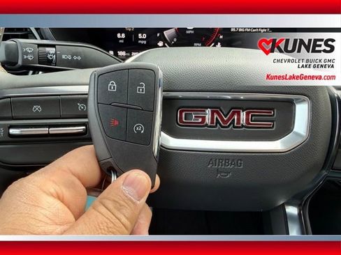 New 2026 GMC Canyon AT4 image 43