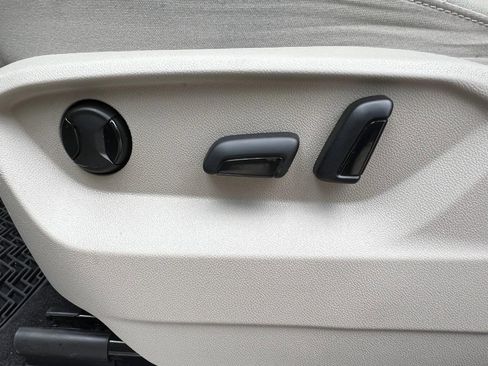 Used 2022 Volkswagen Atlas SE image 18