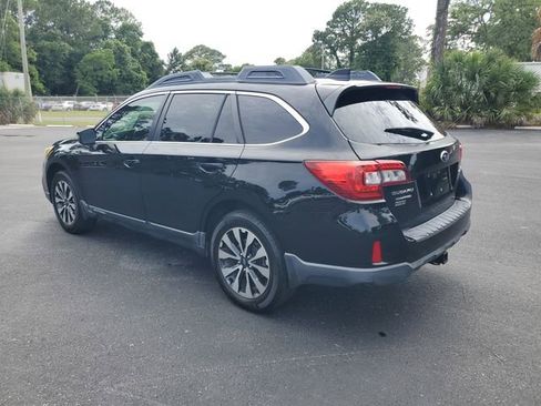 Used 2016 Subaru Outback 2.5i Limited AWD/4WD image 4