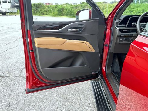Certified 2021 Cadillac Escalade Sport w/ Driver Assist Tech Package AWD/4WD image 9