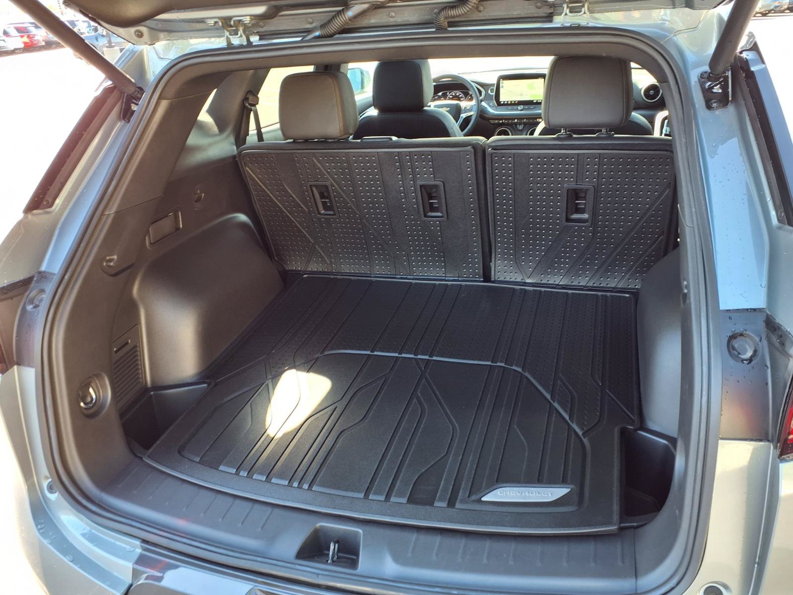 Used 2025 Chevrolet Blazer Premier w/ LPO, Floor Liner Package FWD image 32