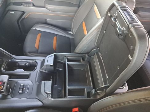 Used 2025 GMC Sierra 1500 AT4 w/ AT4 Premium Package AWD/4WD image 30