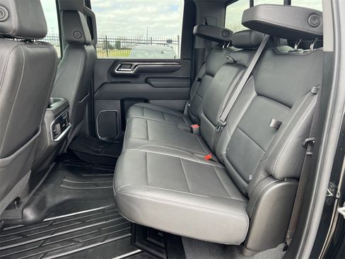 Used 2024 Chevrolet Silverado 2500 LTZ w/ LTZ Plus Package image 30