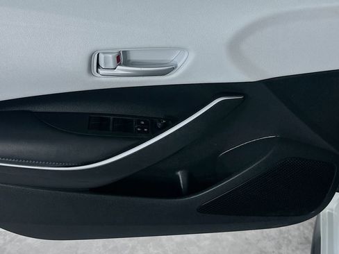 Used 2021 Toyota Corolla SE w/ SE Premium Package image 23