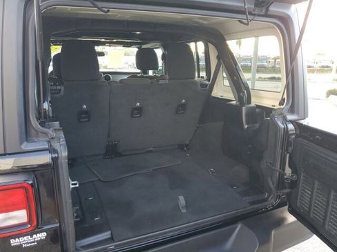 Used 2021 Jeep Wrangler Unlimited Sport image 10