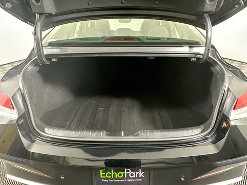 Used 2024 Hyundai Elantra Limited FWD image 29