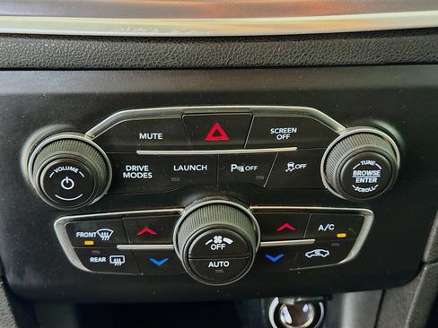 Used 2019 Dodge Charger Scat Pack w/ Dynamics Package RWD image 16