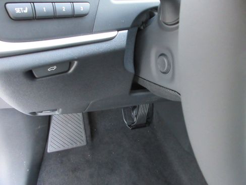 New 2026 Lexus RZ 450e AWD w/ Cold Area Package image 28