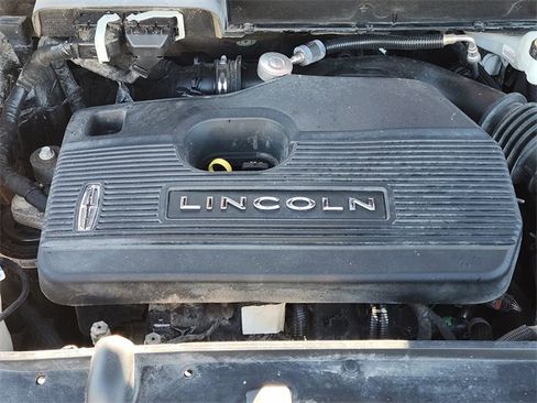 Used 2019 Lincoln Nautilus Select w/ Cargo Utility Package image 30