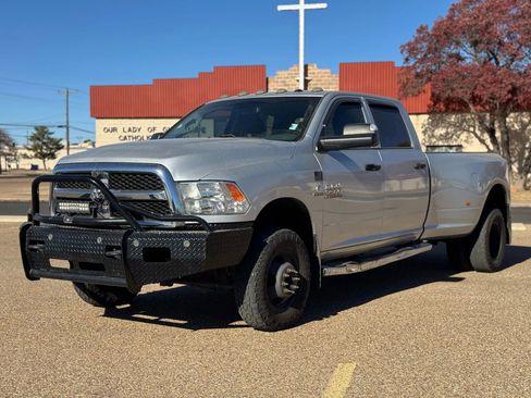 Used 2016 RAM 3500 Tradesman w/ Chrome Appearance Group image 22