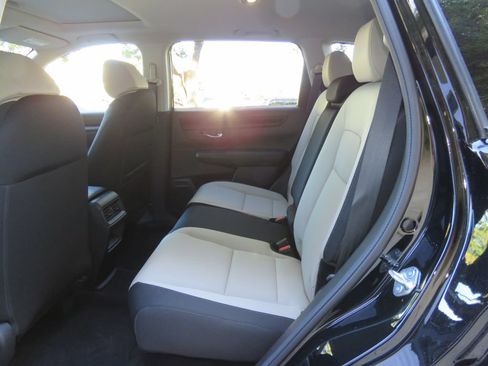 Used 2025 Honda CR-V EX image 11