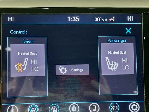 Used 2018 Chrysler Pacifica Touring-L w/ Premium Audio Group image 19