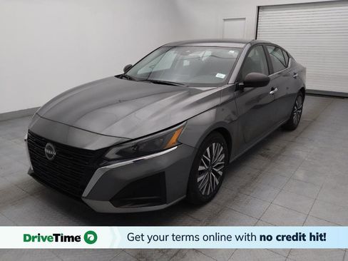 Used 2024 Nissan Altima 2.5 SV image 1