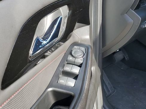 Used 2023 Chevrolet Traverse RS image 20