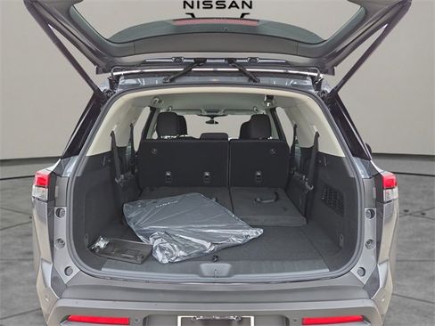 New 2025 Nissan Pathfinder SV w/ Black Appearance Package image 29