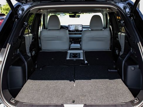 New 2025 Mitsubishi Outlander SEL image 49