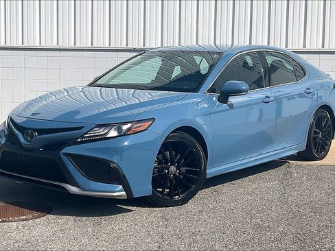 Used 2024 Toyota Camry XSE FWD image 2