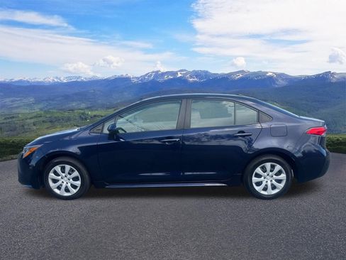 Used 2024 Toyota Corolla LE FWD image 2