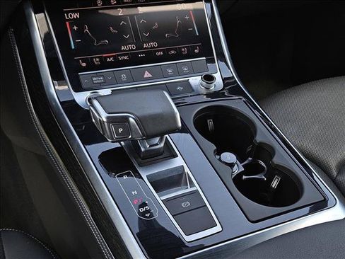 Certified 2025 Audi Q8 Premium Plus AWD/4WD image 21