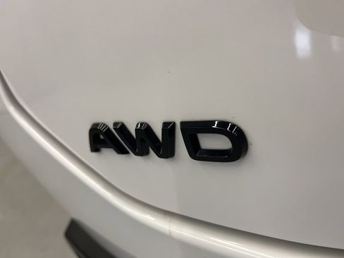 Used 2025 Honda Pilot Black Edition image 43