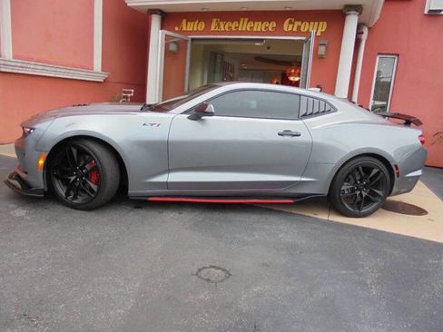 Used 2023 Chevrolet Camaro LT w/ Technology Package image 6